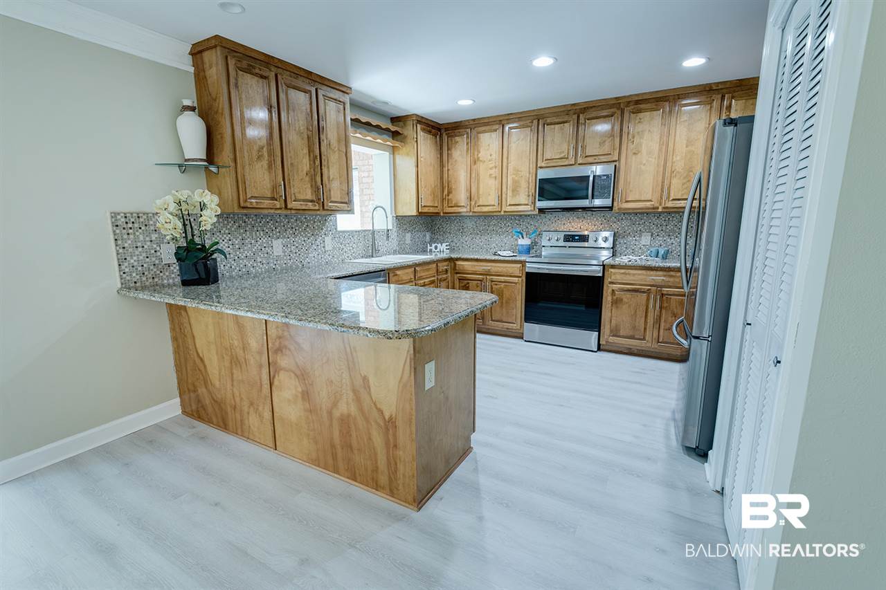 9449 Lakeview Drive Foley, AL 36535 - Photo 11 of 22