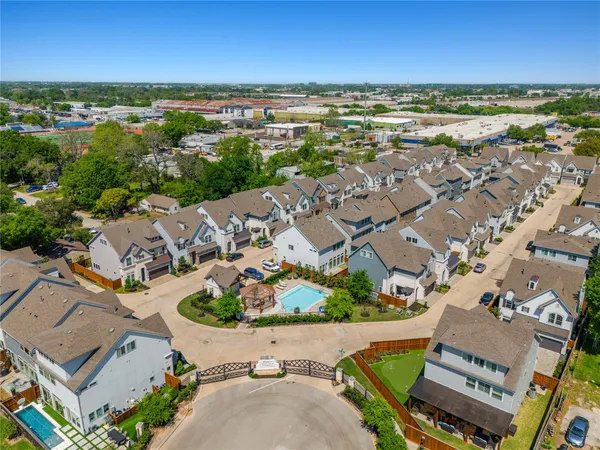 $4,900 | 1711 Leilani Drive, Houston, TX 77055