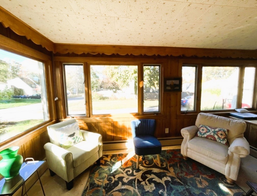 55 Washington Road Barrington, RI 02806 - Photo 11 of 44 First Floor