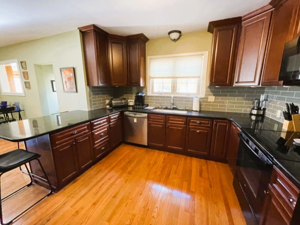 55 Washington Road Barrington, RI 02806 - Photo 2 of 44 First Floor