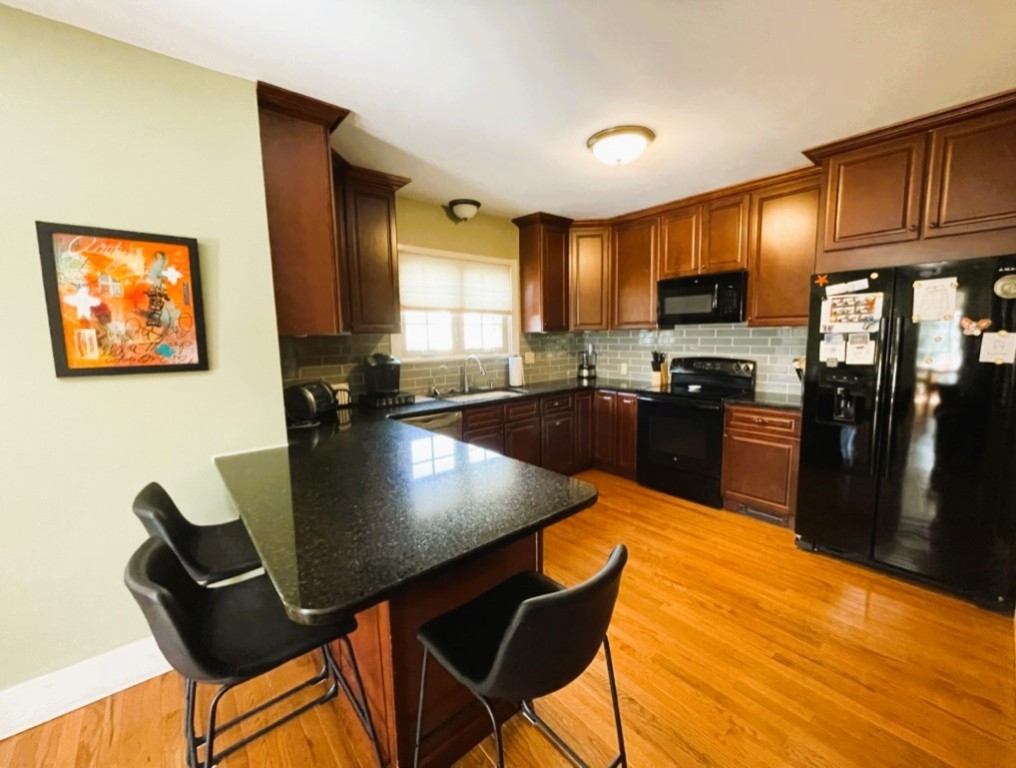 55 Washington Road Barrington, RI 02806 - Photo 4 of 44 First Floor