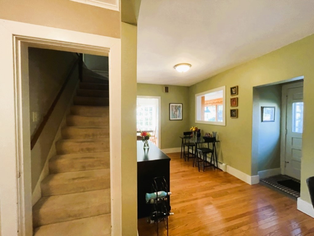 55 Washington Road Barrington, RI 02806 - Photo 5 of 44 First Floor