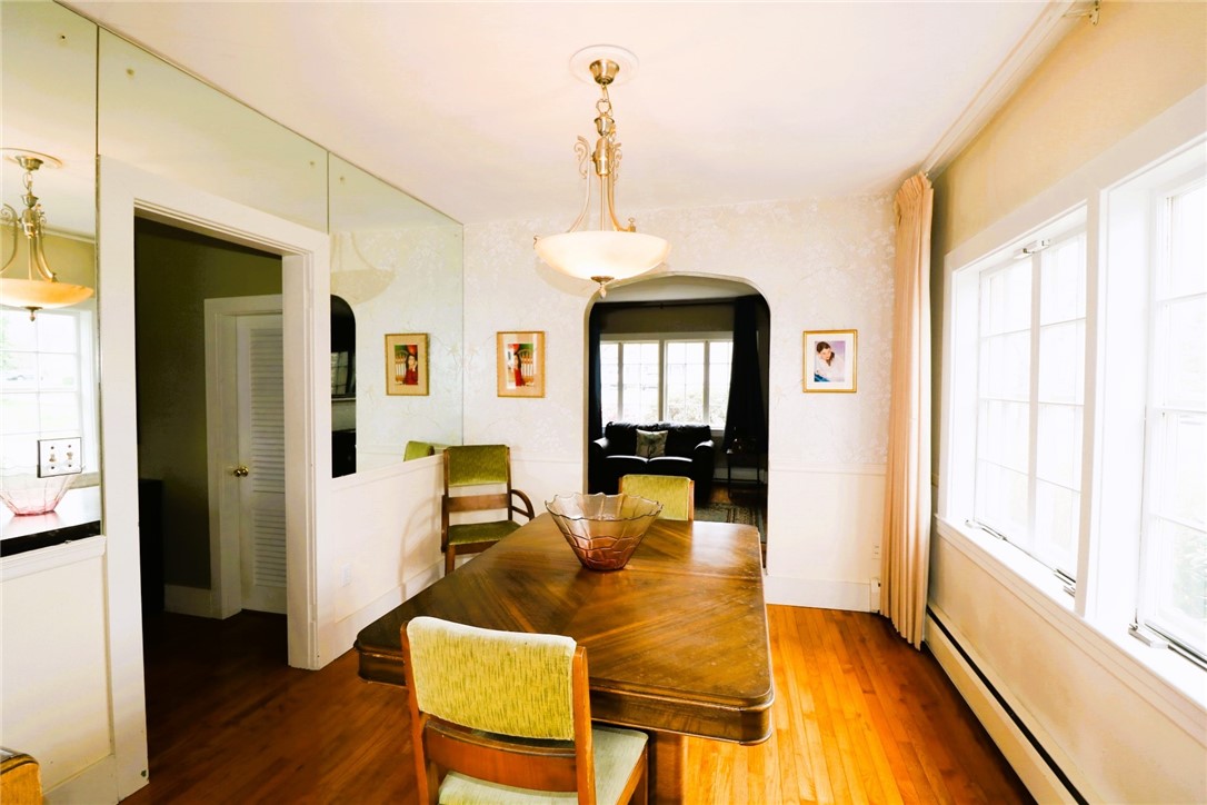 55 Washington Road Barrington, RI 02806 - Photo 10 of 44 First Floor