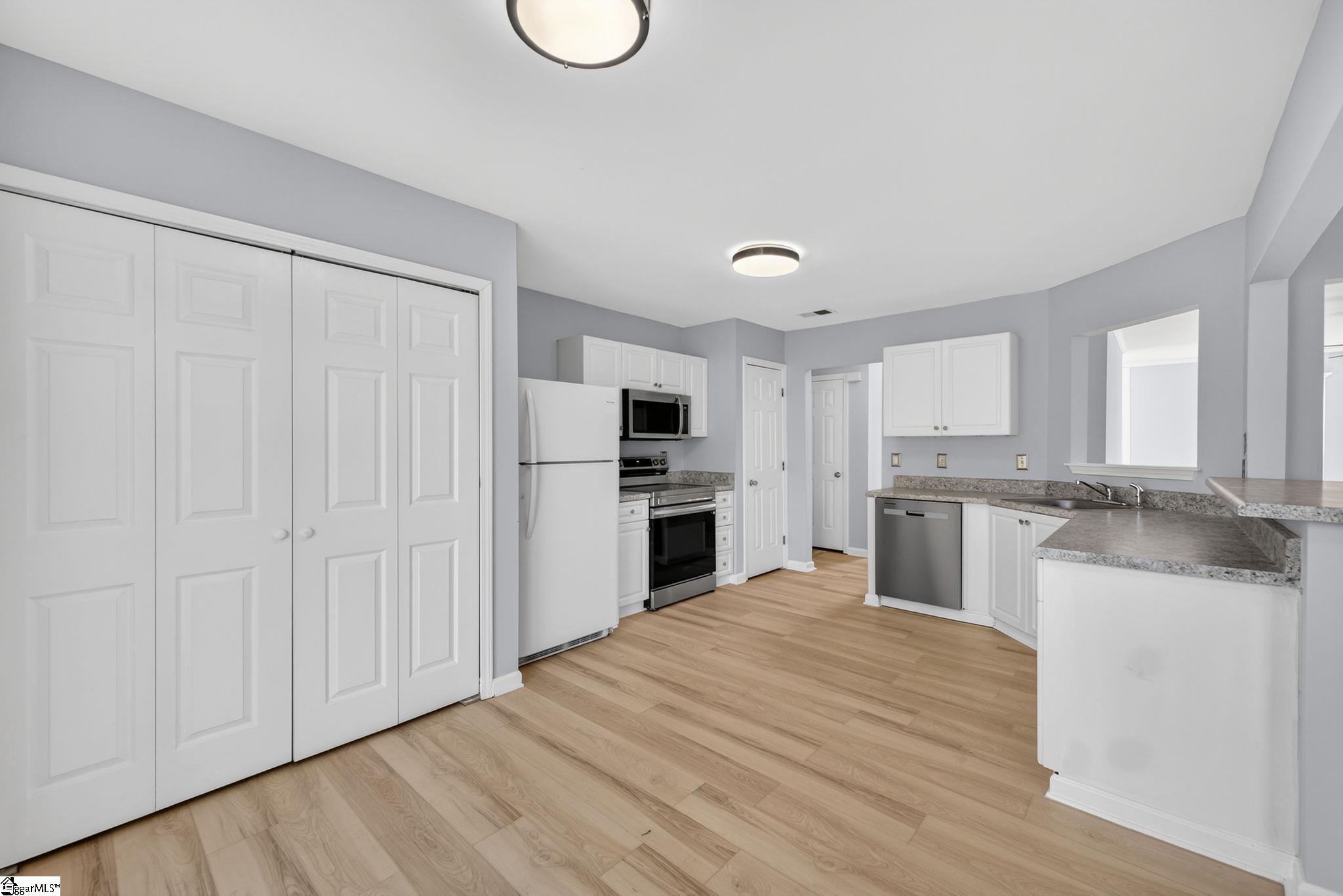 507 Fairview Lake Way Simpsonville, SC 29680 - Photo 15 of 48