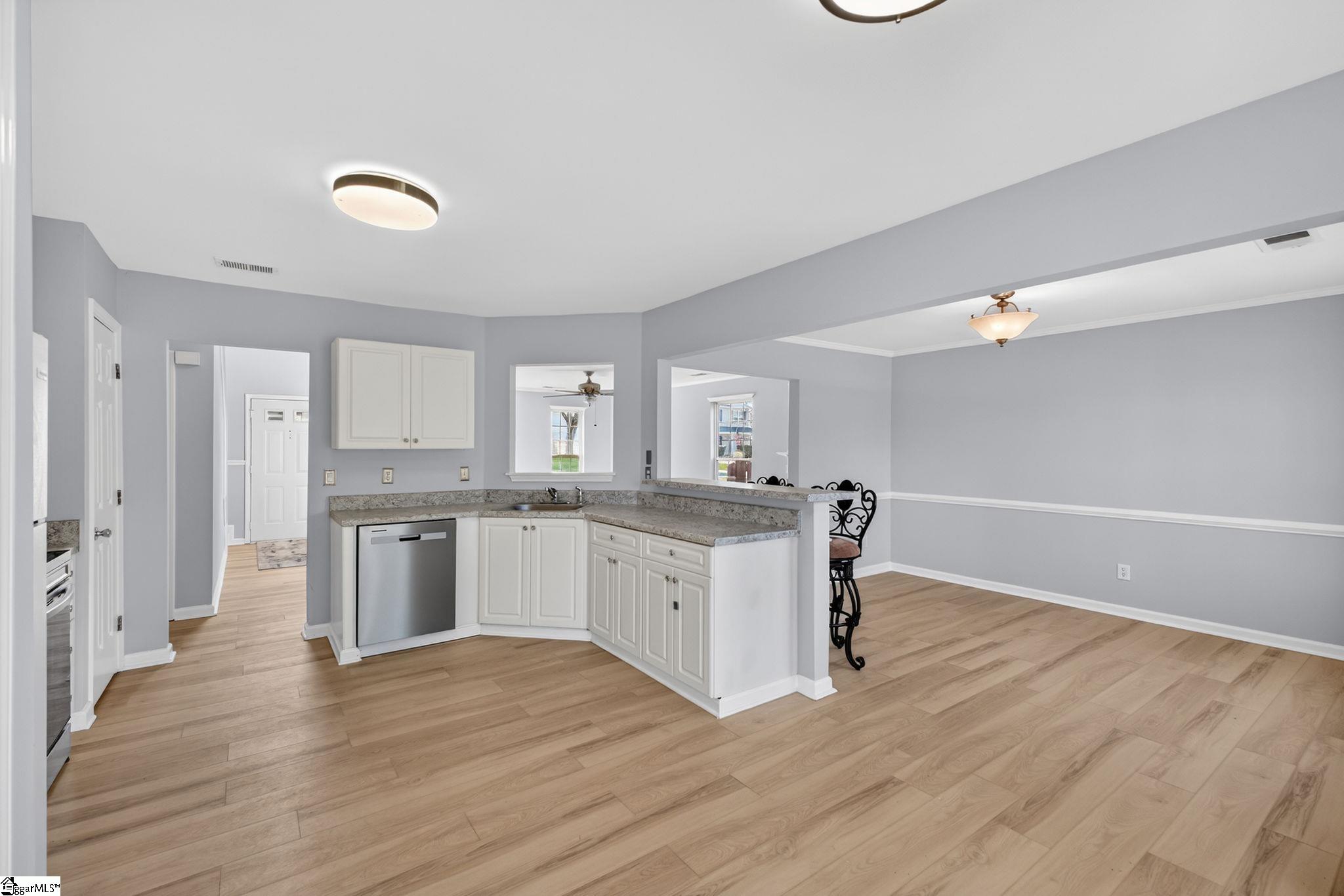 507 Fairview Lake Way Simpsonville, SC 29680 - Photo 10 of 48