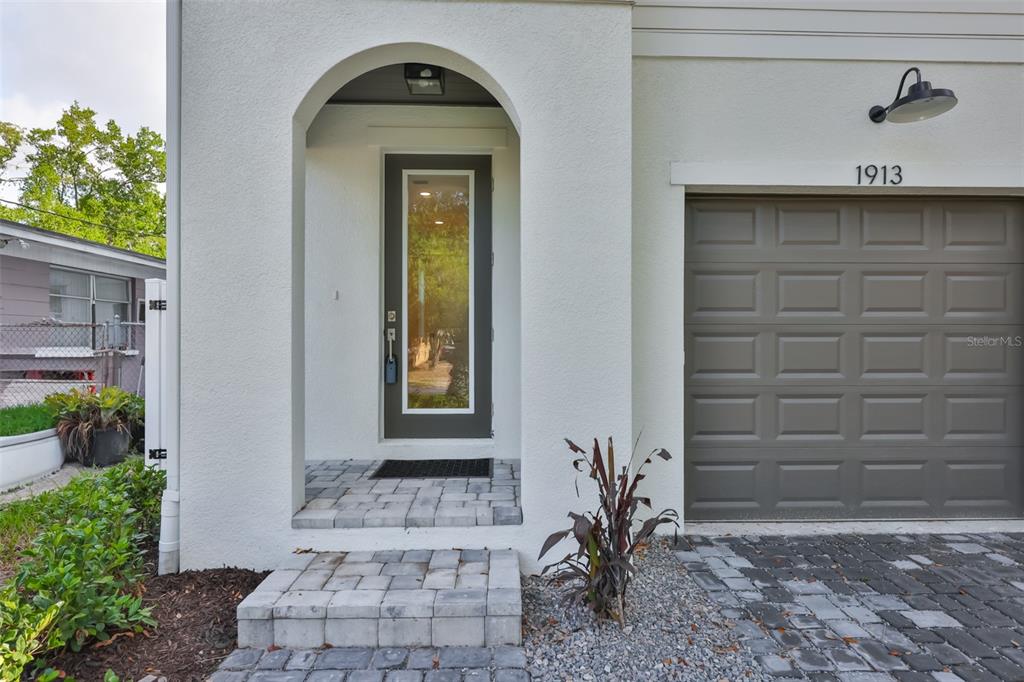 1913 West Beach Street Tampa, FL 33607 - Photo 2 of 36