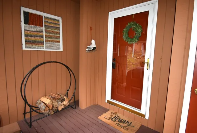 $239,000 | 8 Streamside Drive, Unit 3, Campton, NH 03223