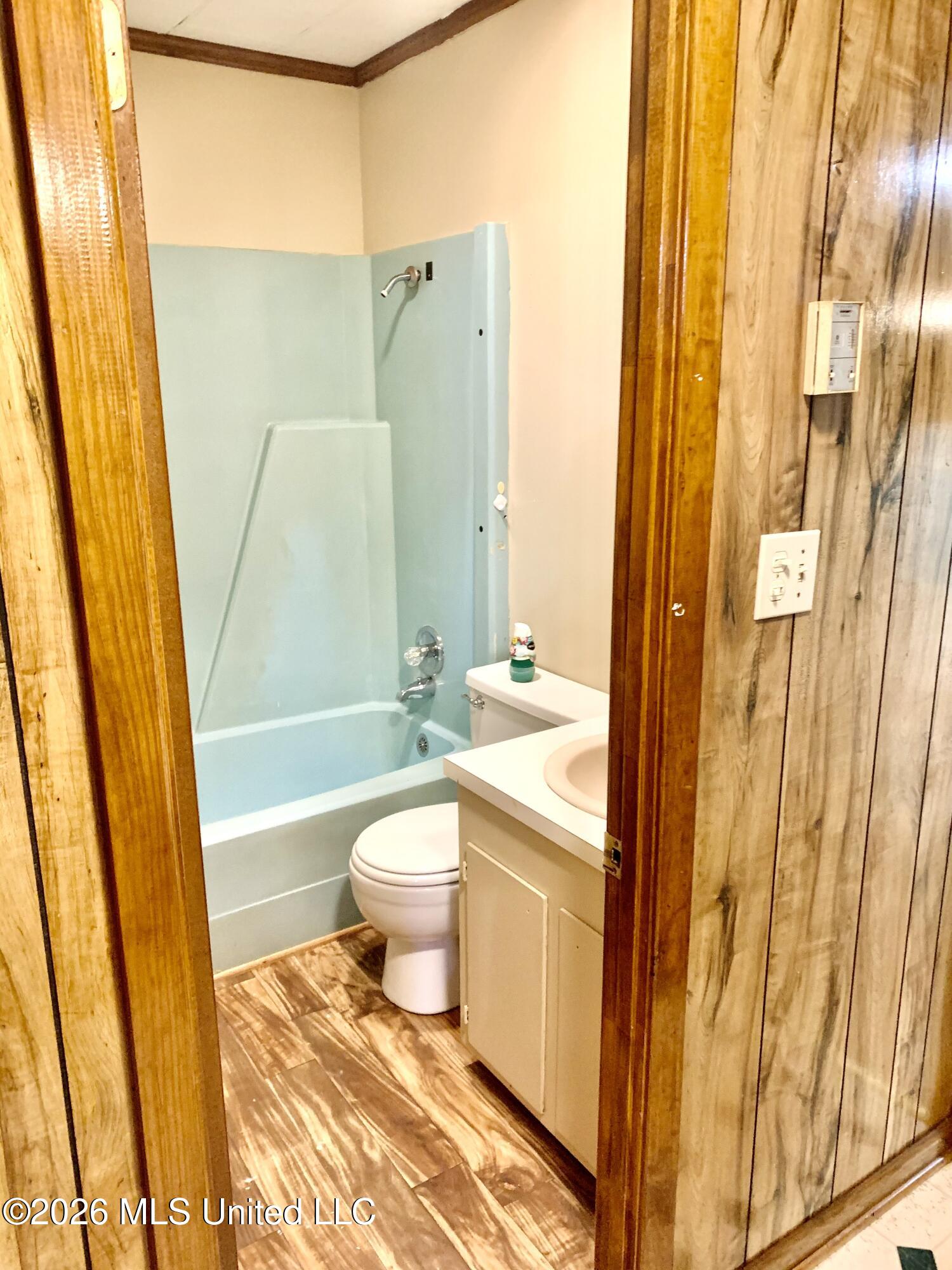 1426 2nd Street Prentiss, MS 39474 - Photo 4 of 9 blue bath