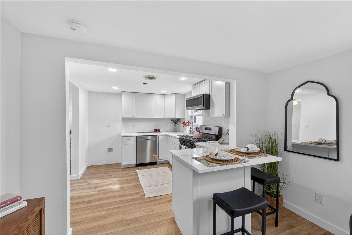 510 Parsons Road Summerville, SC 29483 - Photo 9 of 23 12-Square One Team - DSC02246