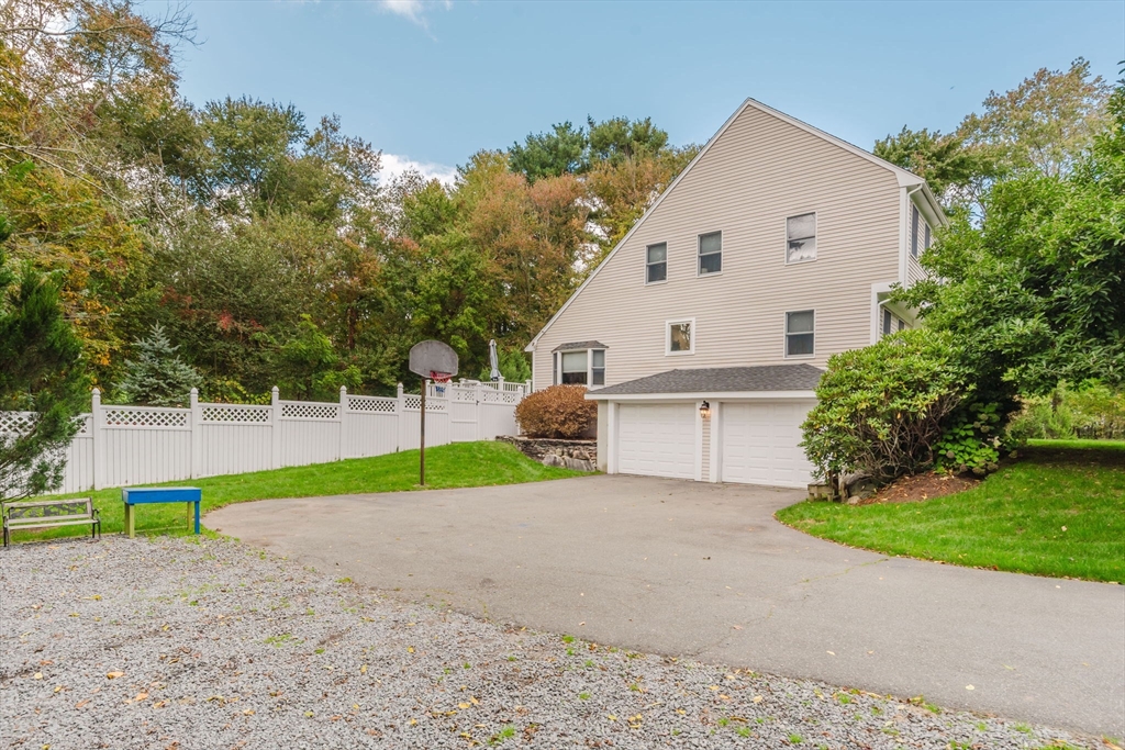 431 Bay Road Easton, MA 02375 - Photo 3 of 40 Gallery Image 3