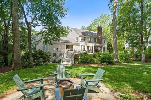 $2,950,000 | 10 Colgate Road, Wellesley, MA 02482