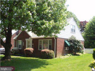 516 Lawrence Road Havertown, PA 19083 - Photo 1 of 4