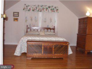 516 Lawrence Road Havertown, PA 19083 - Photo 3 of 4