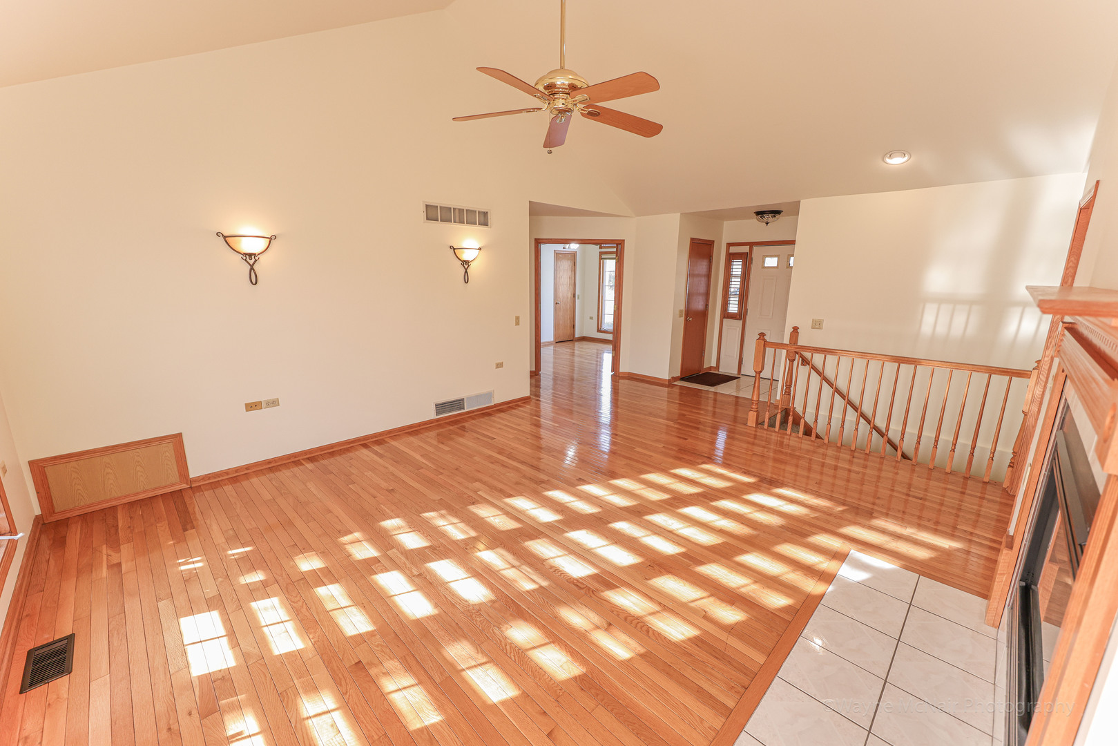 206 1/2 Redbud Drive Joliet, IL 60433 - Photo 11 of 34 a view of a hallway with a ceiling fan