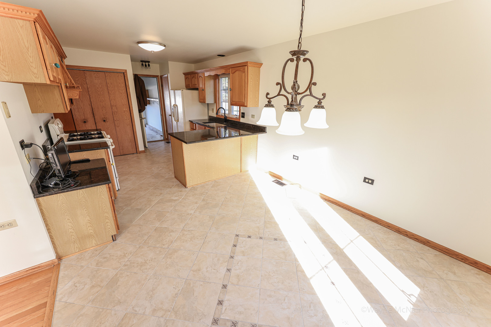 206 1/2 Redbud Drive Joliet, IL 60433 - Photo 13 of 34 a very nice looking room with a couch