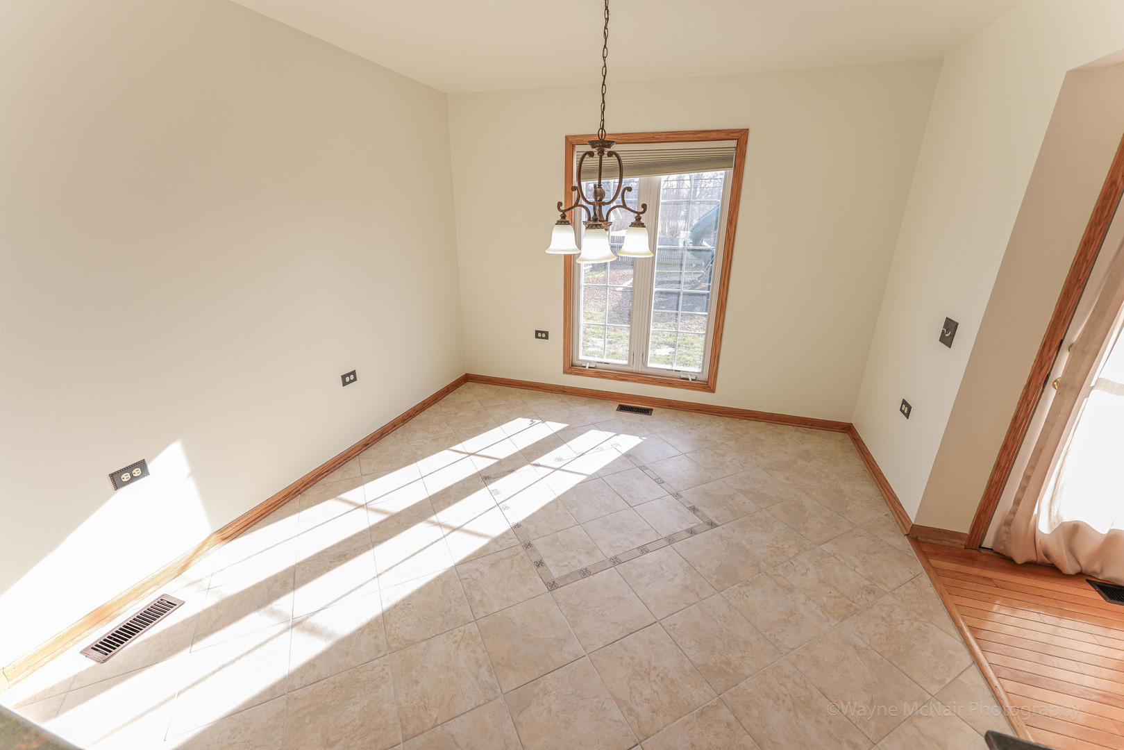 206 1/2 Redbud Drive Joliet, IL 60433 - Photo 14 of 34 a view of an empty room and window
