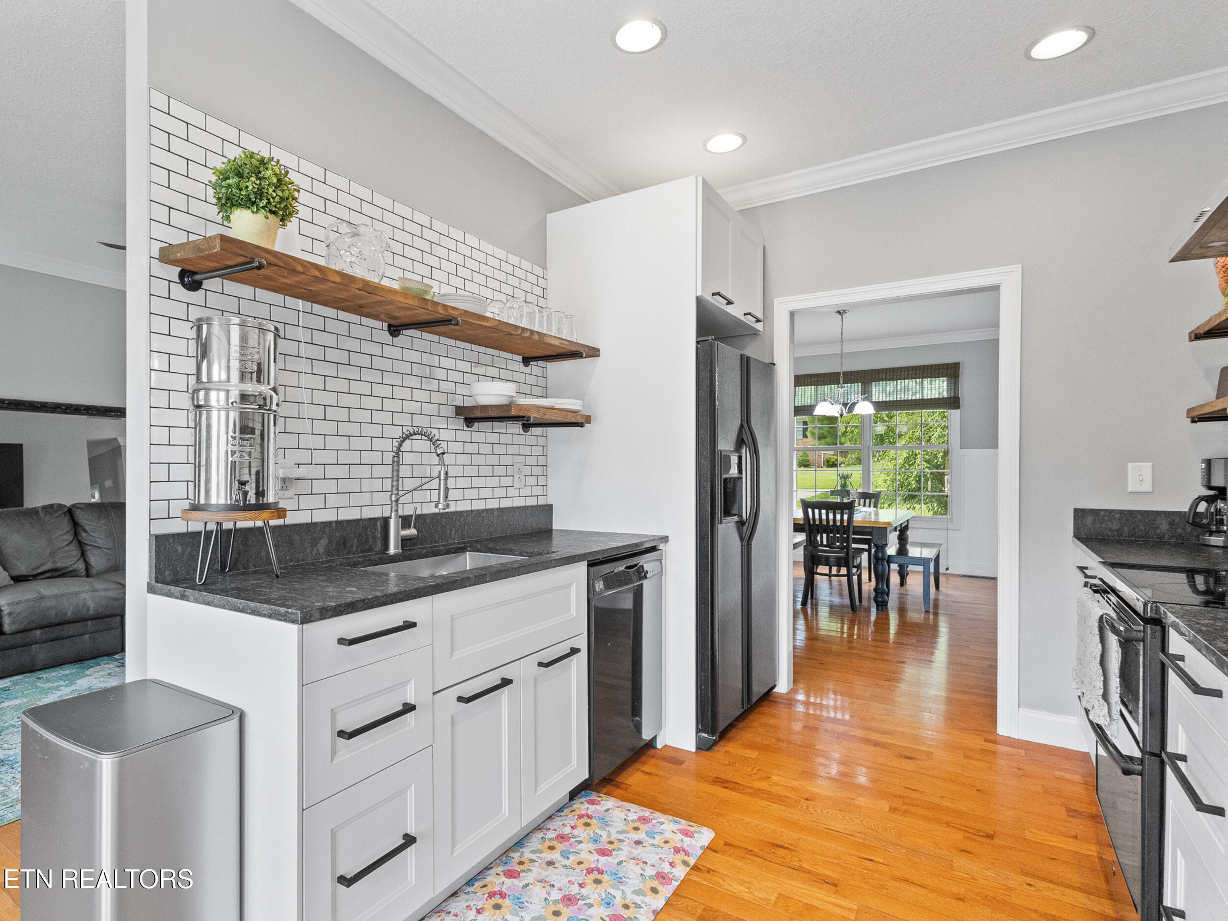 3861 Valentine Road Maryville, TN 37804 - Photo 10 of 34 Kitchen View