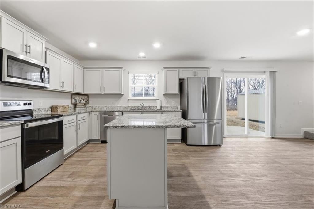 4556 Heatherly Road Winston-Salem, NC 27105 - Photo 12 of 38