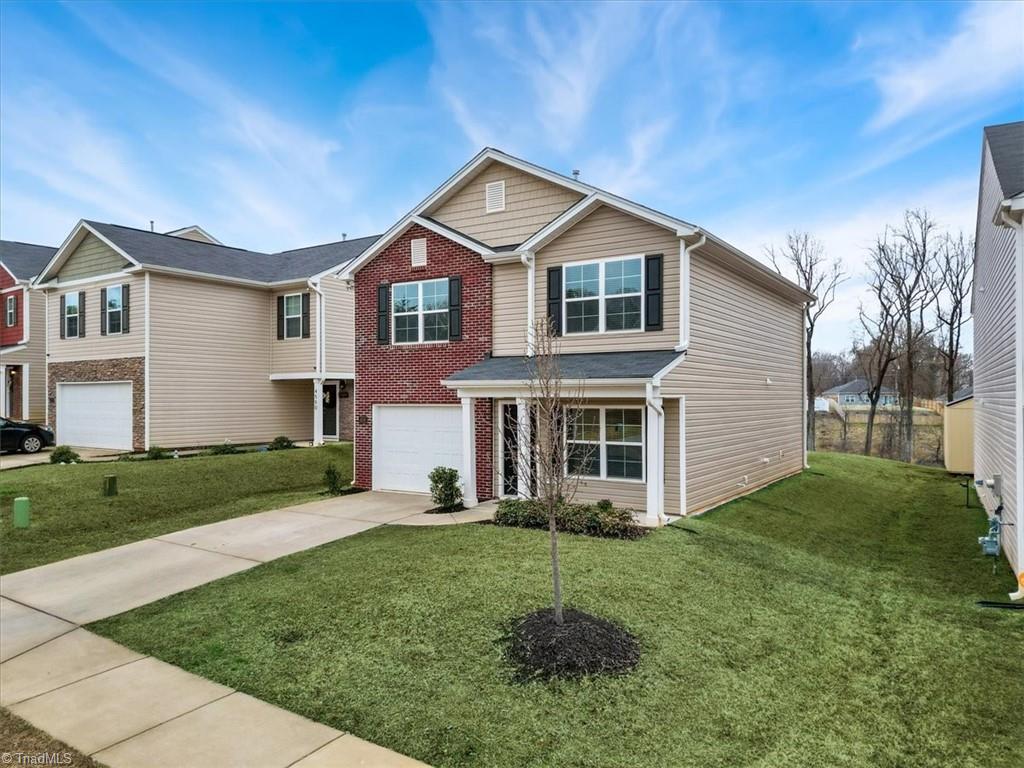 4556 Heatherly Road Winston-Salem, NC 27105 - Photo 2 of 38