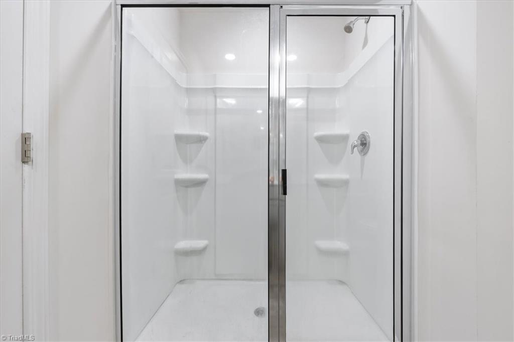 4556 Heatherly Road Winston-Salem, NC 27105 - Photo 25 of 38