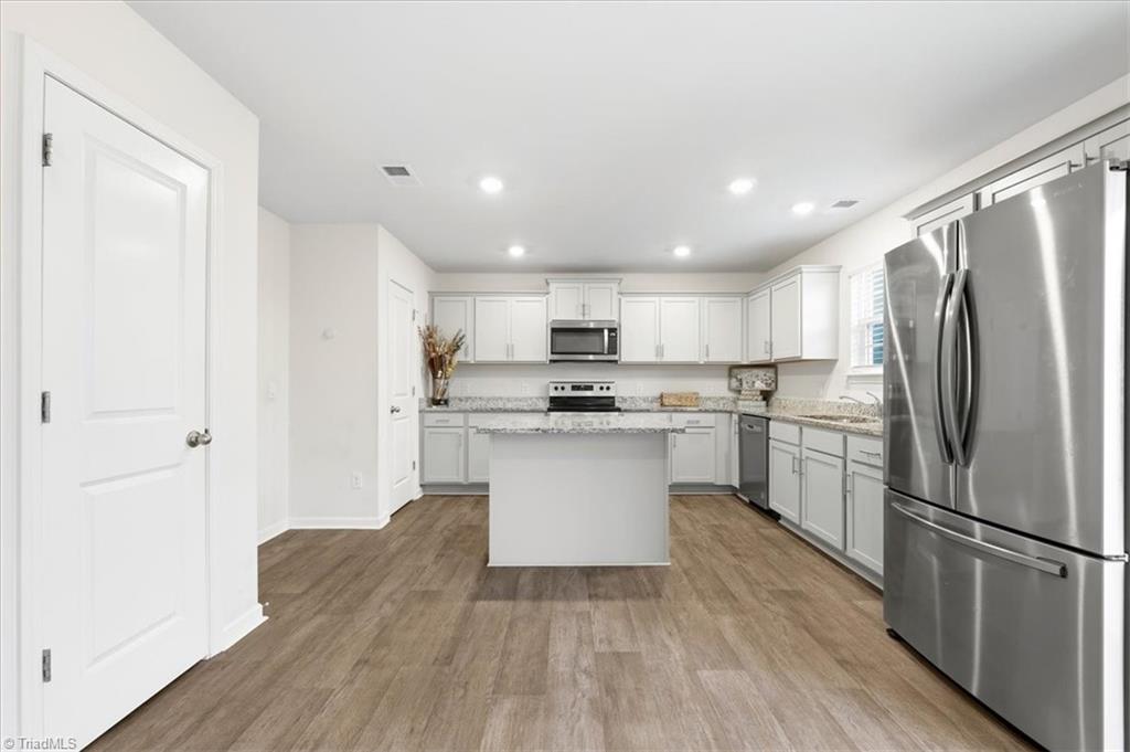 4556 Heatherly Road Winston-Salem, NC 27105 - Photo 10 of 38