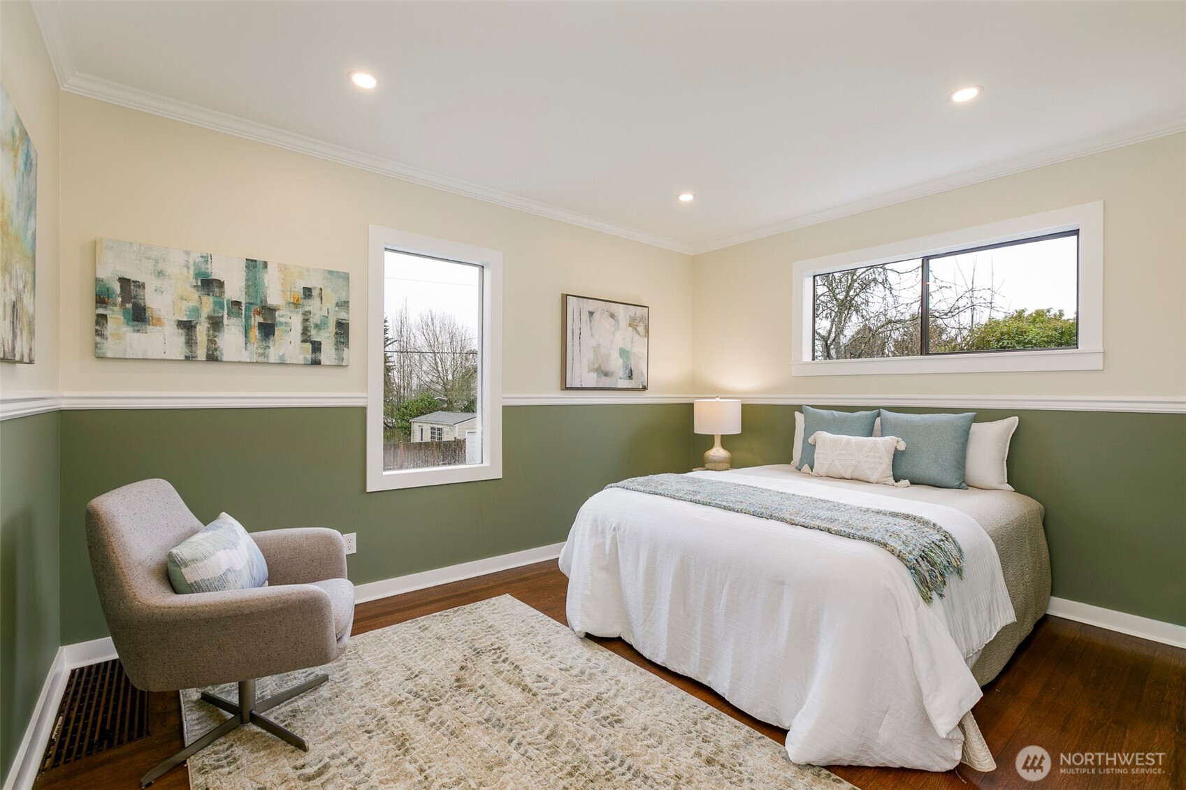 7501 25th Avenue Northwest Seattle, WA 98117 - Photo 11 of 28