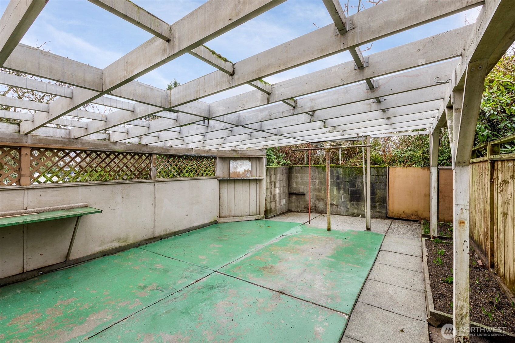 7501 25th Avenue Northwest Seattle, WA 98117 - Photo 23 of 28