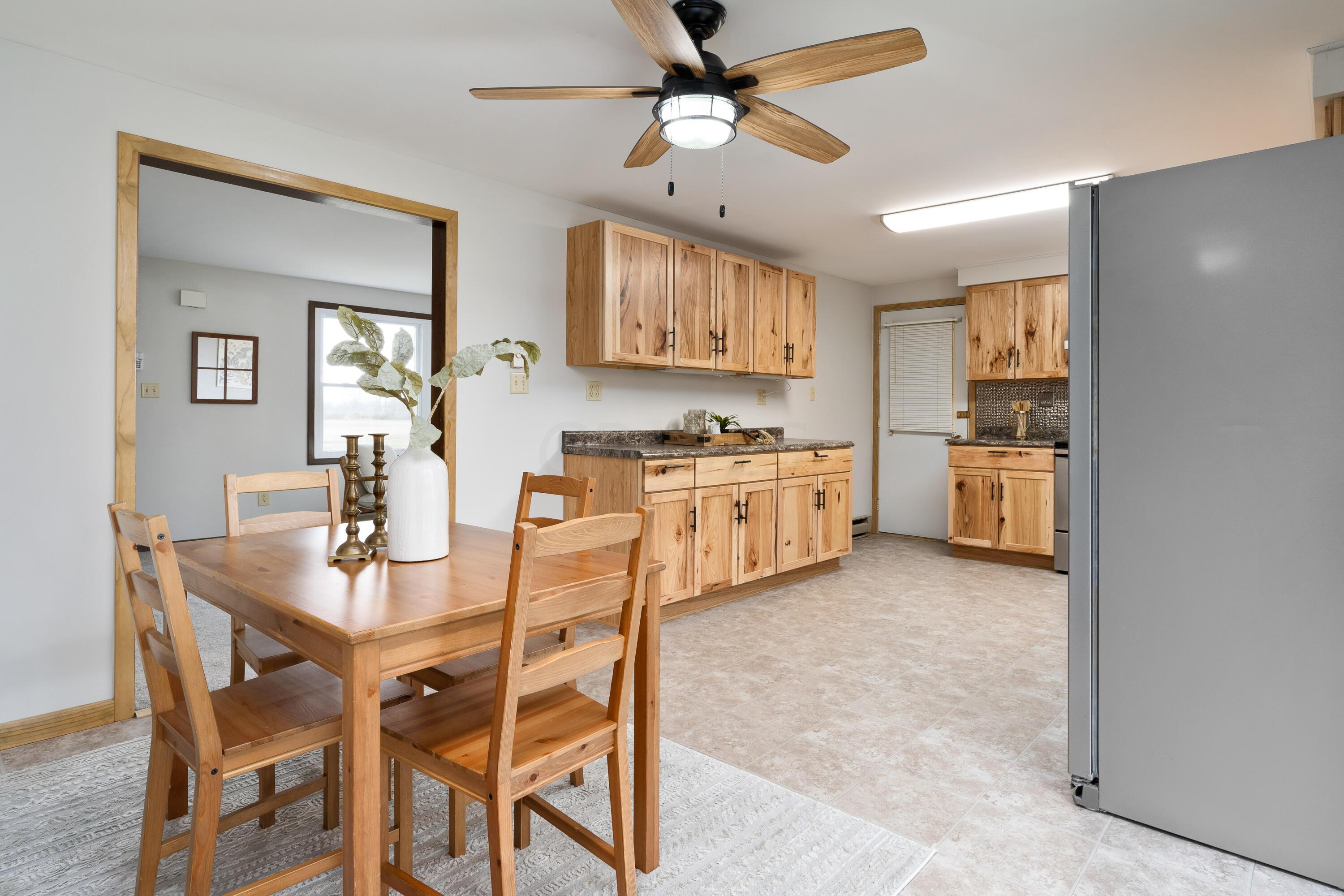 5591 Liberty Road North Powell, OH 43065 - Photo 14 of 41 Eat-in Space