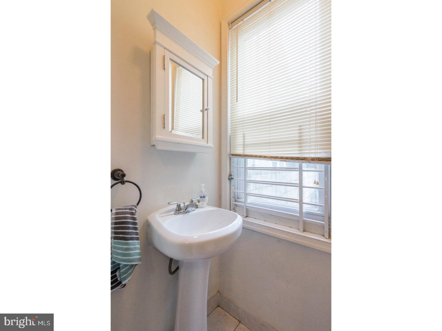 1812 Reed Street Philadelphia, PA 19146 - Photo 12 of 25 Bathroom