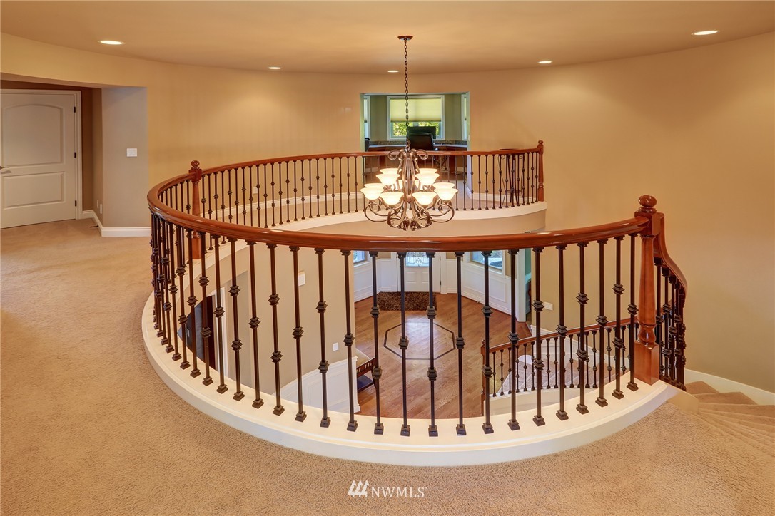 5571 Northeast 17th Street Renton, WA 98059 - Photo 13 of 25 Gallery Image 13