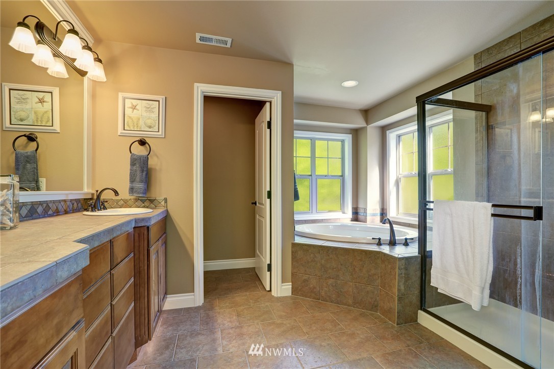 5571 Northeast 17th Street Renton, WA 98059 - Photo 15 of 25 Gallery Image 15