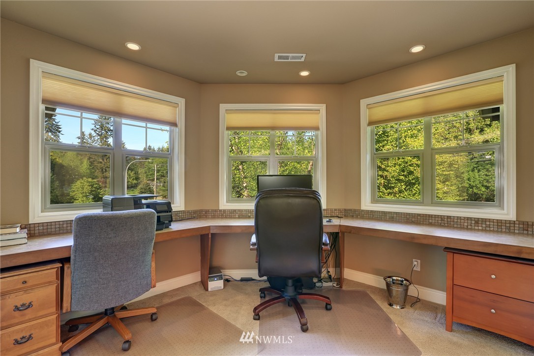 5571 Northeast 17th Street Renton, WA 98059 - Photo 16 of 25 Gallery Image 16