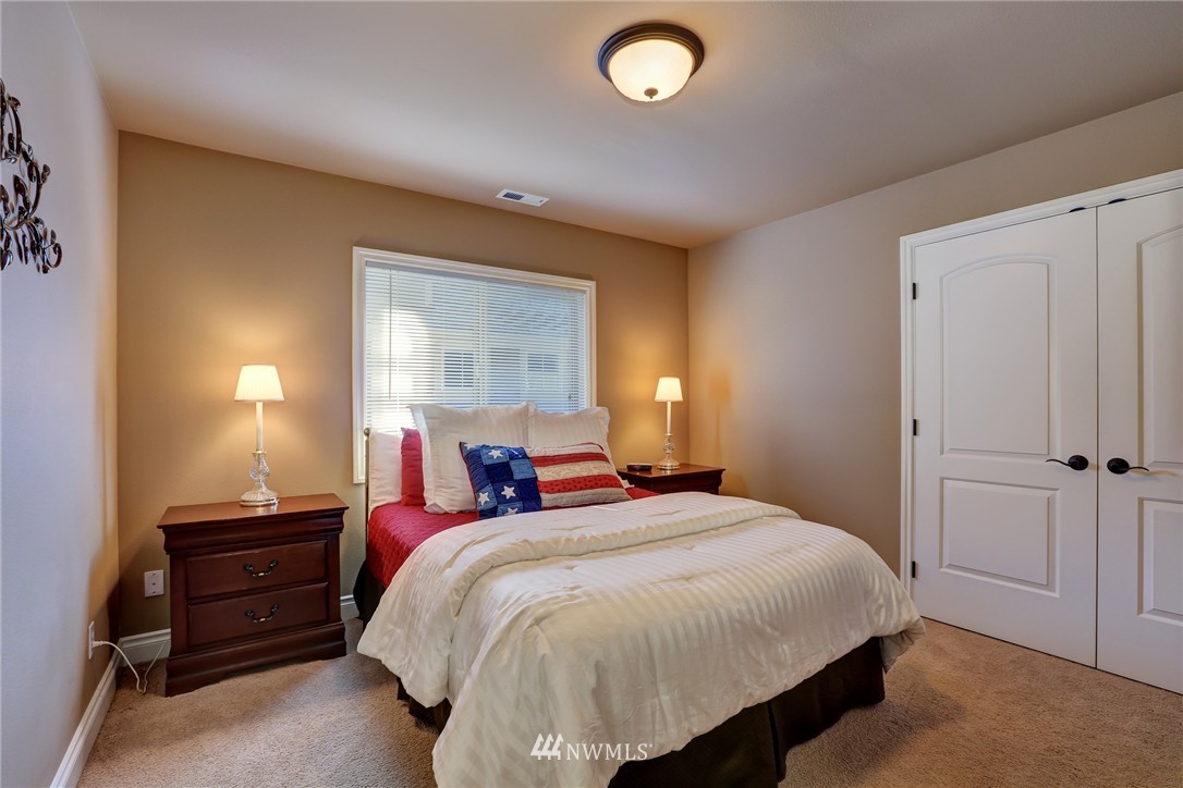 5571 Northeast 17th Street Renton, WA 98059 - Photo 18 of 25 Gallery Image 18