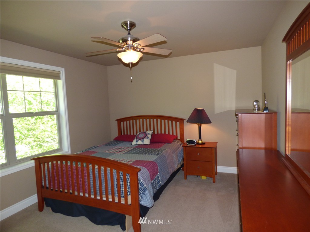 5571 Northeast 17th Street Renton, WA 98059 - Photo 20 of 25 Gallery Image 20