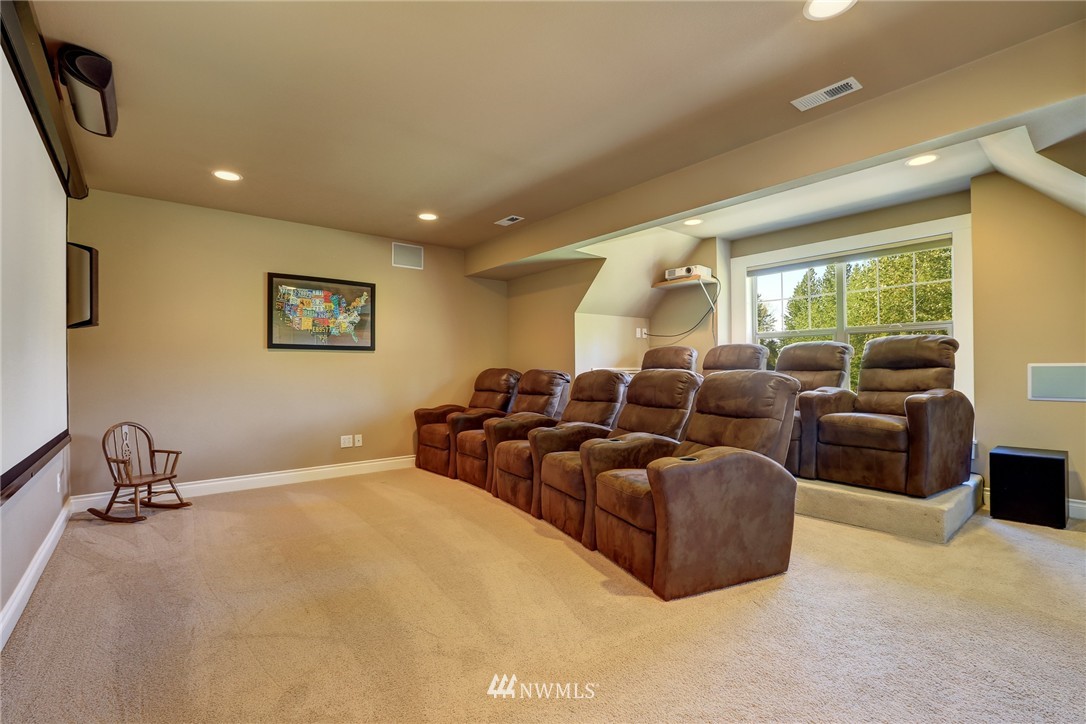 5571 Northeast 17th Street Renton, WA 98059 - Photo 21 of 25 Gallery Image 21