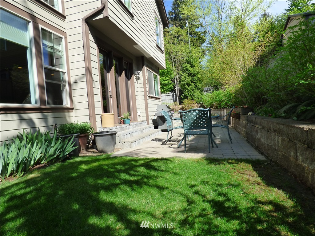 5571 Northeast 17th Street Renton, WA 98059 - Photo 24 of 25 Gallery Image 24