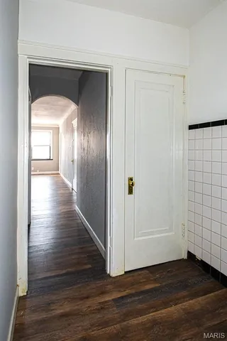 $1,000 | 4573 Gravois Avenue, Unit B, St. Louis, MO 63116