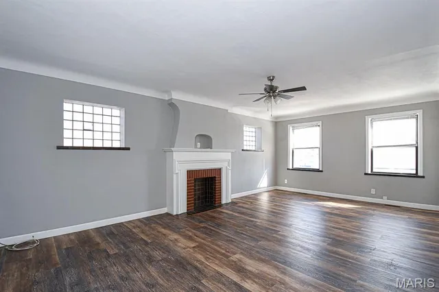 $1,000 | 4573 Gravois Avenue, Unit B, St. Louis, MO 63116