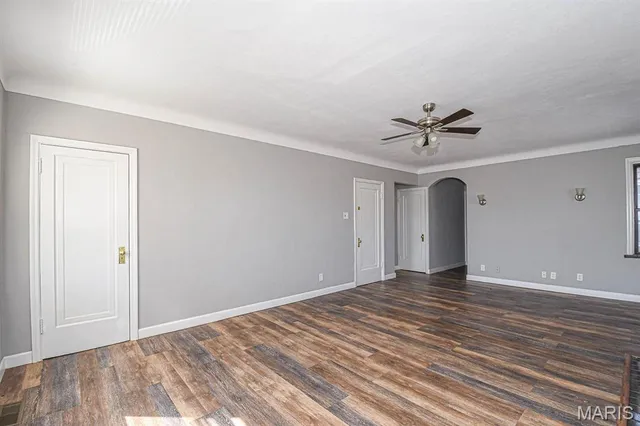 $1,000 | 4573 Gravois Avenue, Unit B, St. Louis, MO 63116