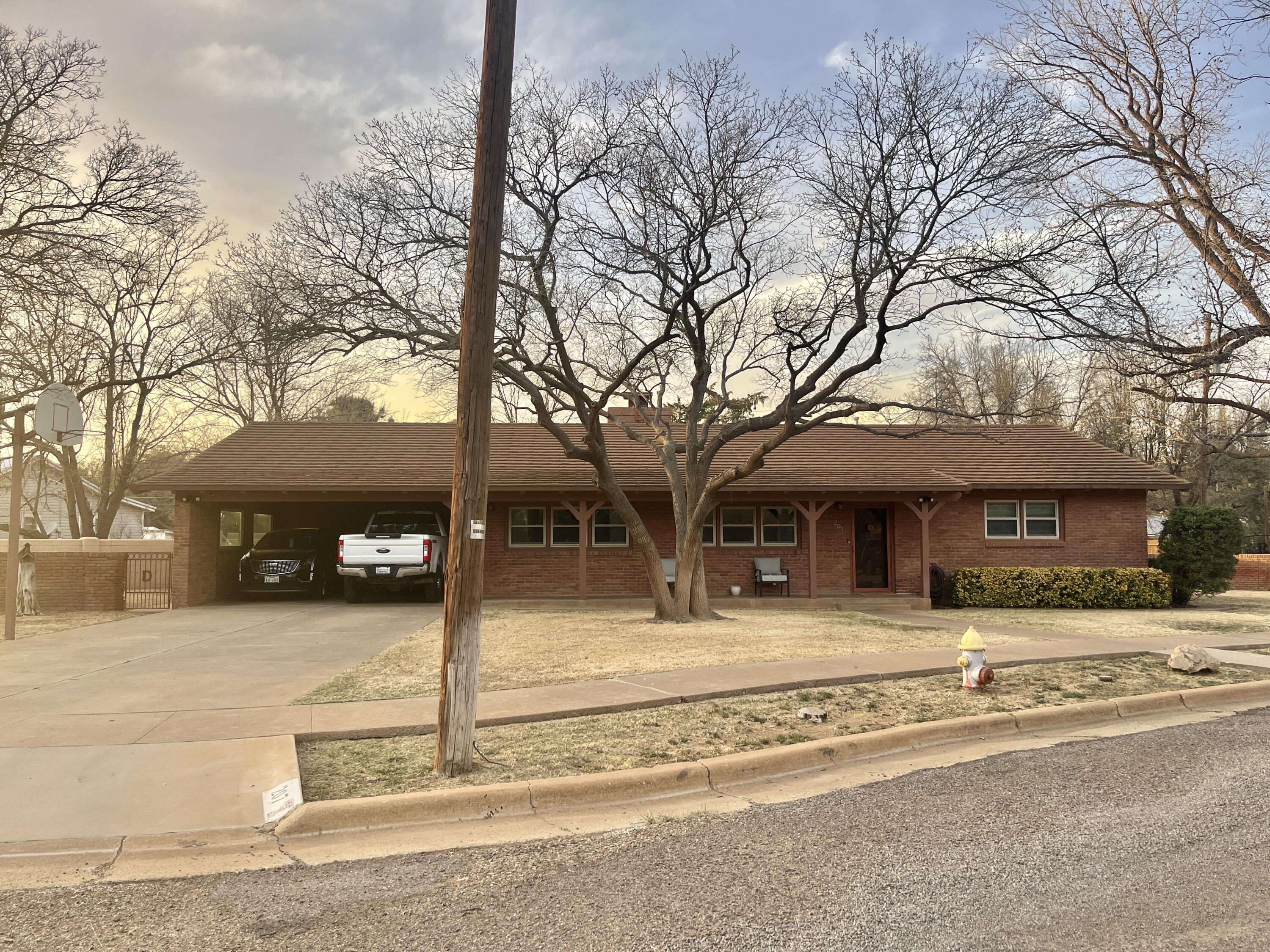 207 Terrace Circle Lamesa, TX 79331 - Photo 1 of 34 IMG_3972