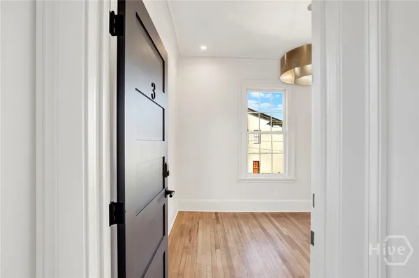 $2,500 | 105 East Gwinnett Street, Unit 3, Savannah, GA 31401