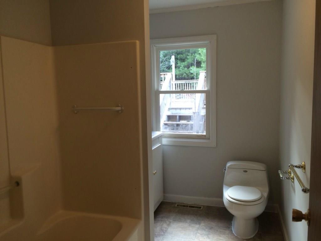 191 Dutch Neck Road Waldoboro, ME 04572 - Photo 19 of 35 Bath