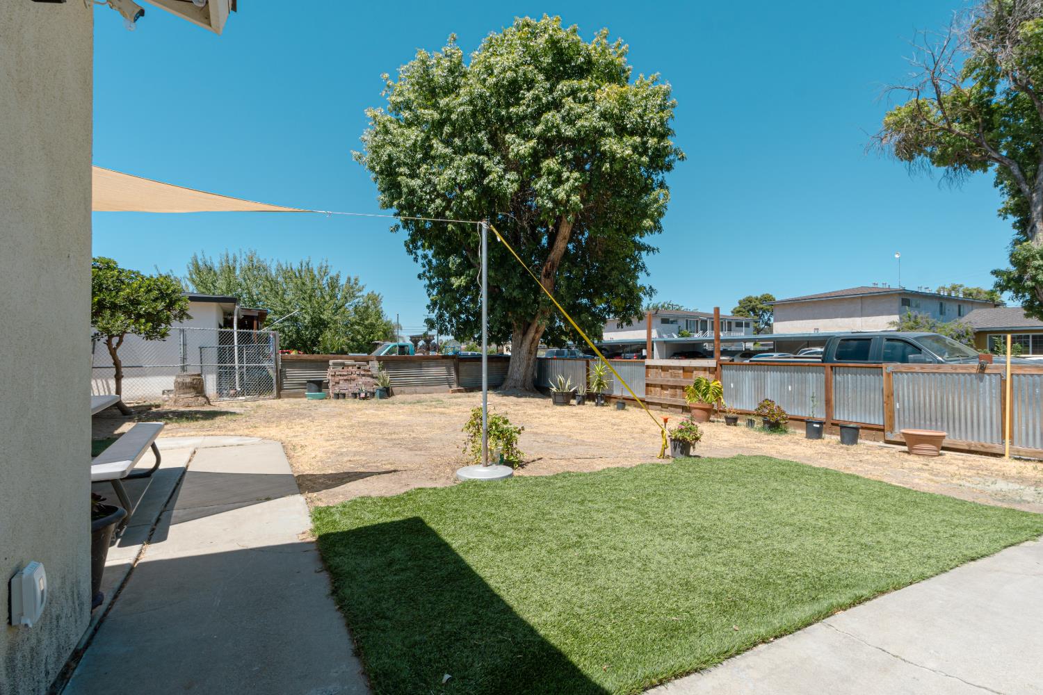819 Jeffrey Road Los Banos, CA 93635 - Photo 4 of 33