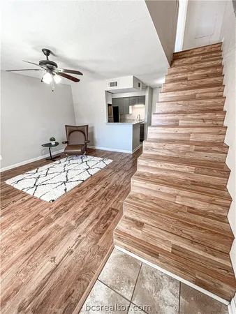 $1,000 | 904 University Oaks Boulevard, Unit 42, College Station, TX 77840