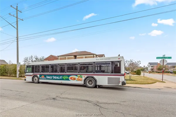 $1,000 | 904 University Oaks Boulevard, Unit 42, College Station, TX 77840