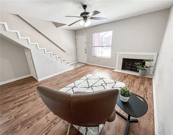 $1,000 | 904 University Oaks Boulevard, Unit 42, College Station, TX 77840