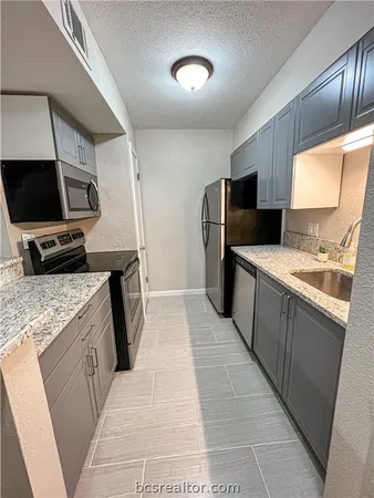 $1,000 | 904 University Oaks Boulevard, Unit 42, College Station, TX 77840