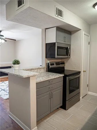 $1,000 | 904 University Oaks Boulevard, Unit 42, College Station, TX 77840