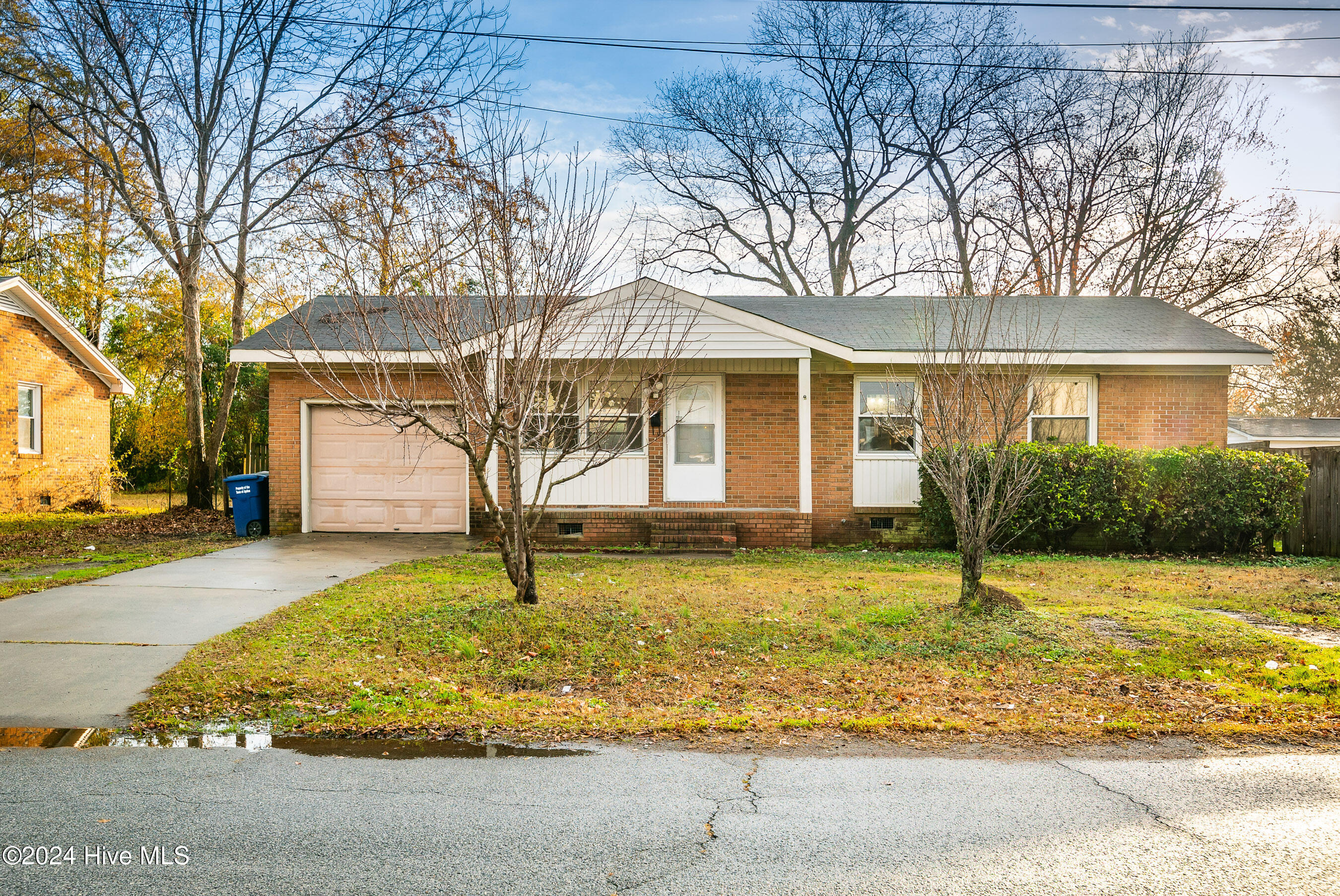 4033 Laurinburg Road Ayden, NC 28513 - Photo 7 of 29 20241211 MLS D_Wu 4033 Laurinburg St Ayd