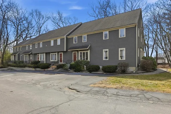 $495,000 | 9 Deer Path, Unit 5, Maynard, MA 01754